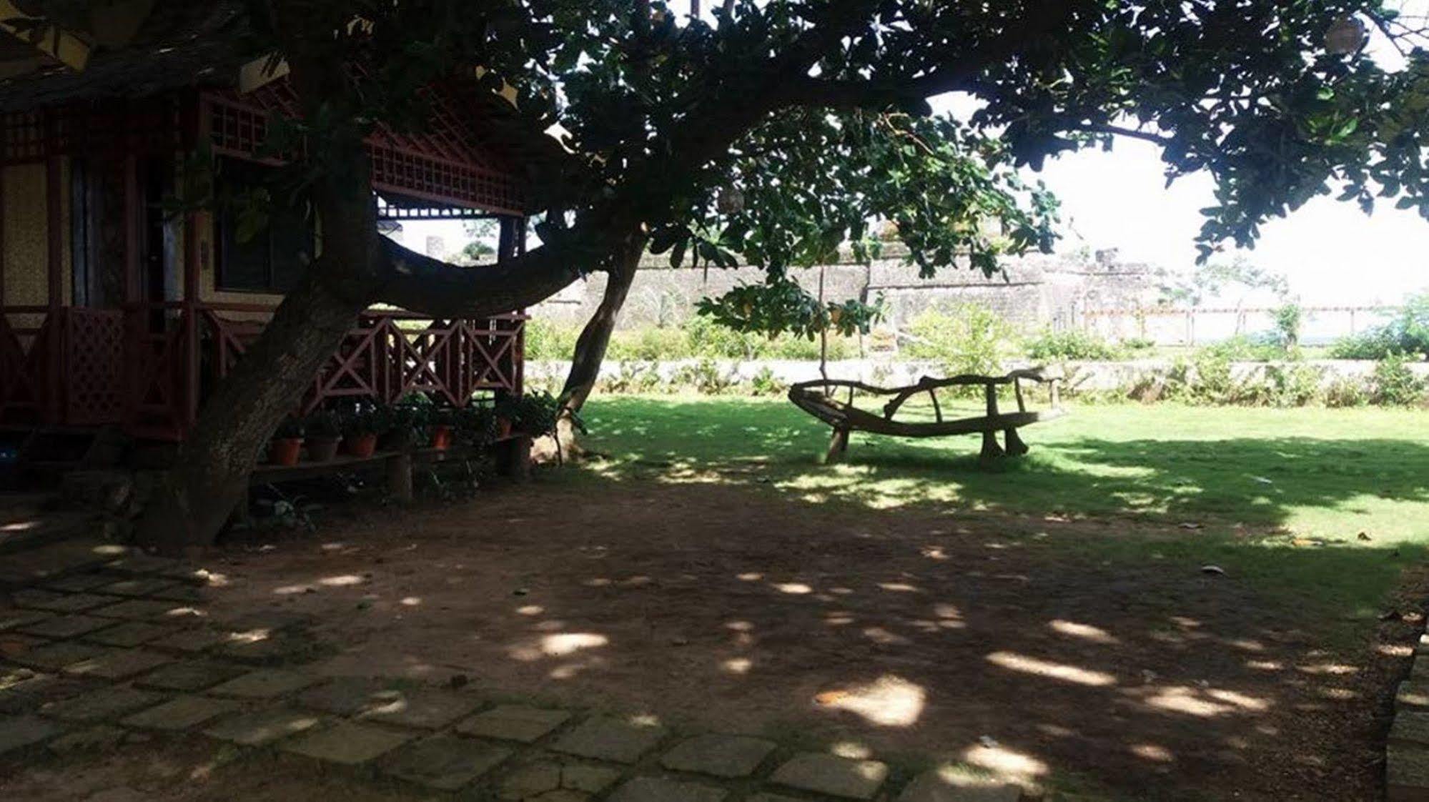 Pems Pension And Restaurant Taytay  Exterior photo